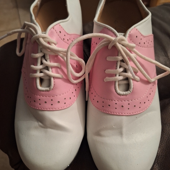 Saddle shoes - Picture 2 of 3